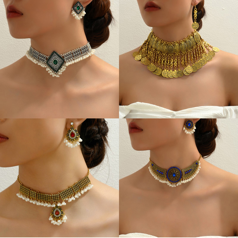 Conjunto De Aretes De Collar De Perlas De Flores De Diamantes De Aleación