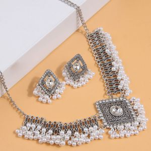 Conjunto De Collar Y Aretes De Diamantes Con Diamantes De Aleación