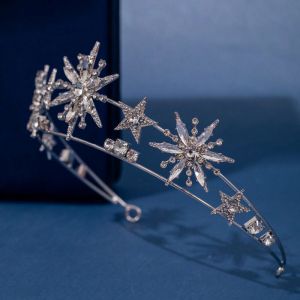 Corona De Estrella De Cinco Puntas Con Diamantes Incrustados En Metal