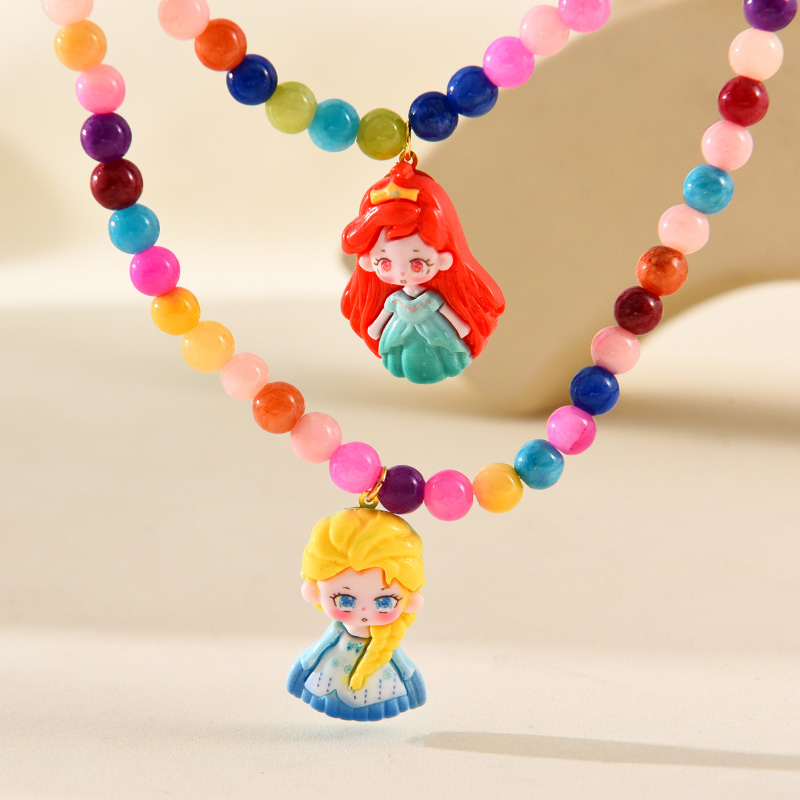 Collar De Cuentas De Color En Contraste Con Colgante De La Serie Princess De Resina