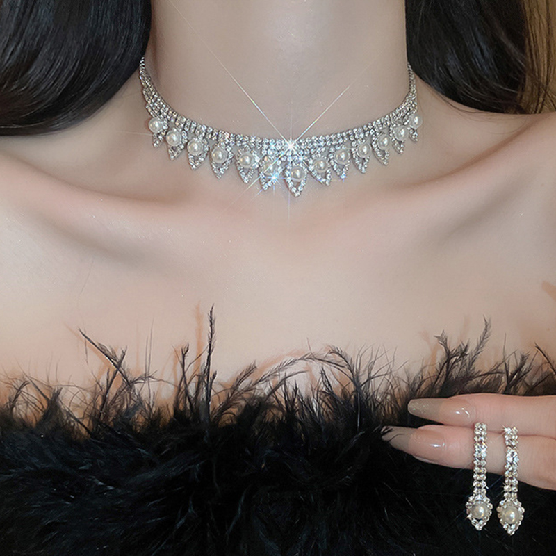 Conjunto De Collar Y Pendientes De Perlas De Diamantes De Metal