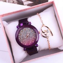 Reloj De Acero Inoxidable Con Esfera Redonda Y Diamantes + Pulsera Love.